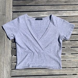 Brandy Melville amara crop top